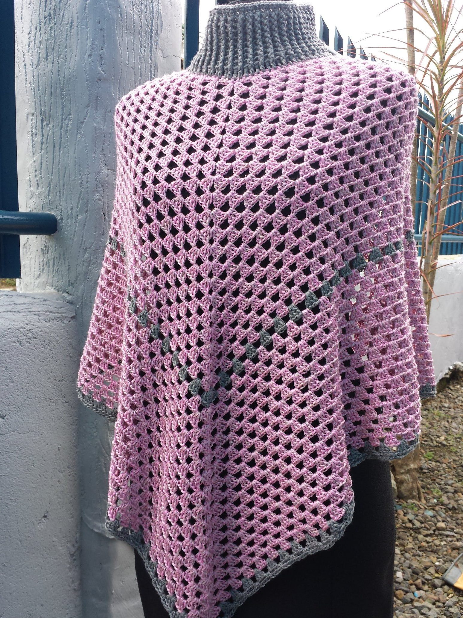 poncho with collar